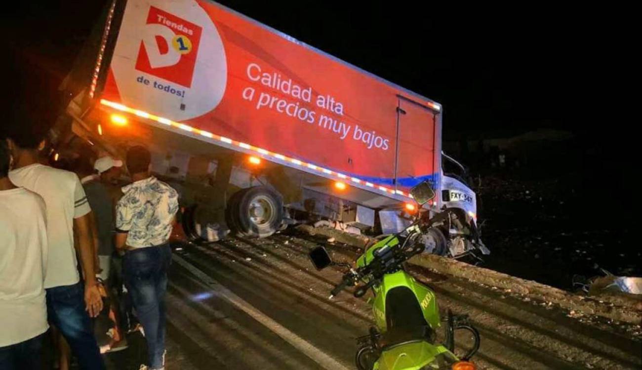 Otro camión se volcó en Tasajera