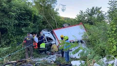 camión volcado en Tubará
