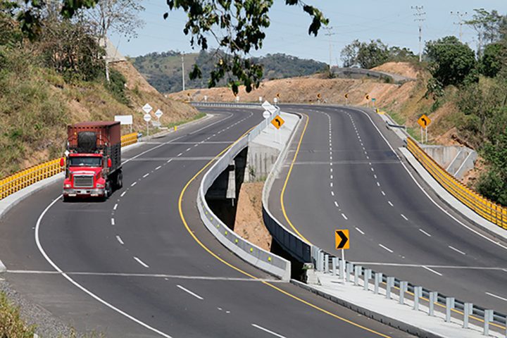 Restricción: transportadores piden suspenderla fines de semana