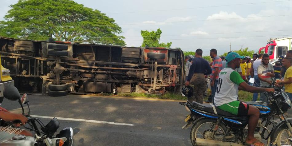 Grave accidente en Cartagena deja 2 muertos y varias personas heridas.