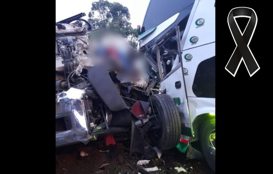 Fatal accidente en la vía Popayán deja 2 muertos y más de 10 heridos.